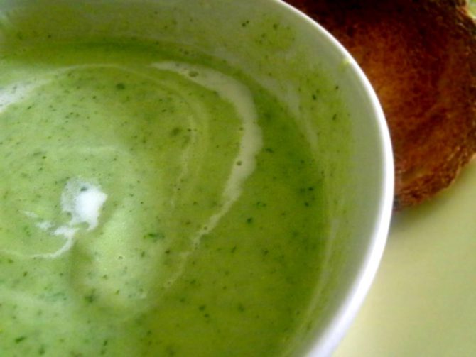 Recipe for chilled cream of courgette soup